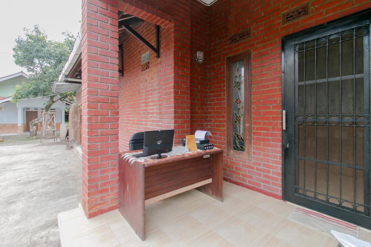 Ayu Homestay Syariah Sukabumi Exterior foto