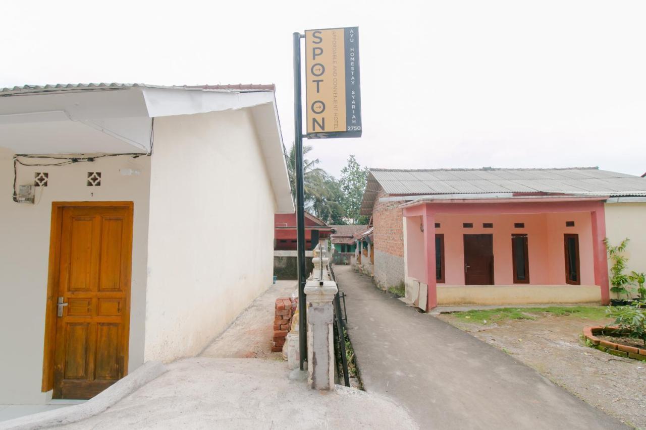 Ayu Homestay Syariah Sukabumi Exterior foto