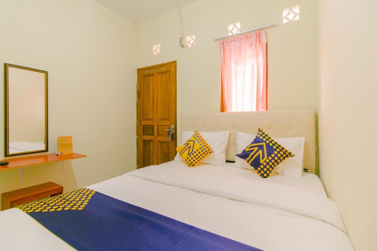 Ayu Homestay Syariah Sukabumi Exterior foto