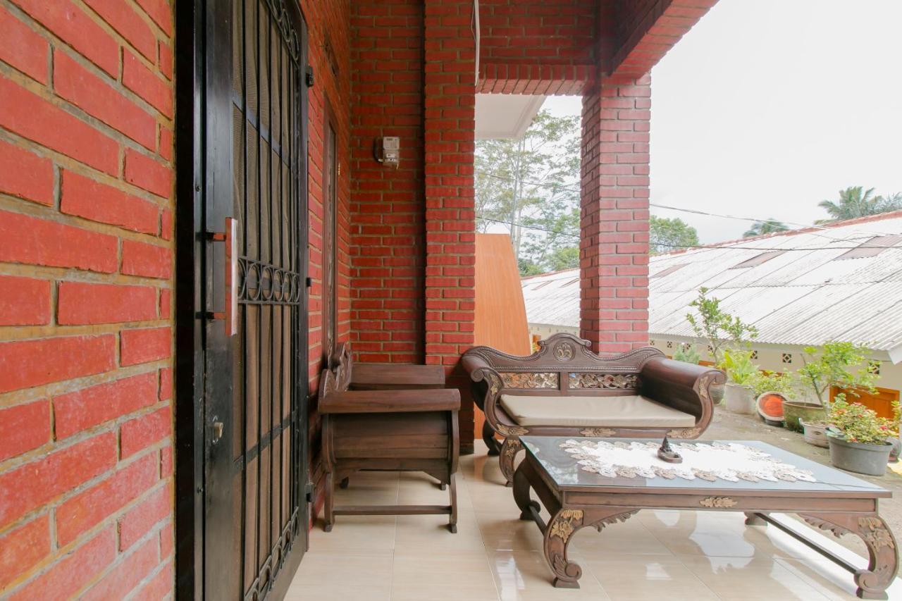 Ayu Homestay Syariah Sukabumi Exterior foto