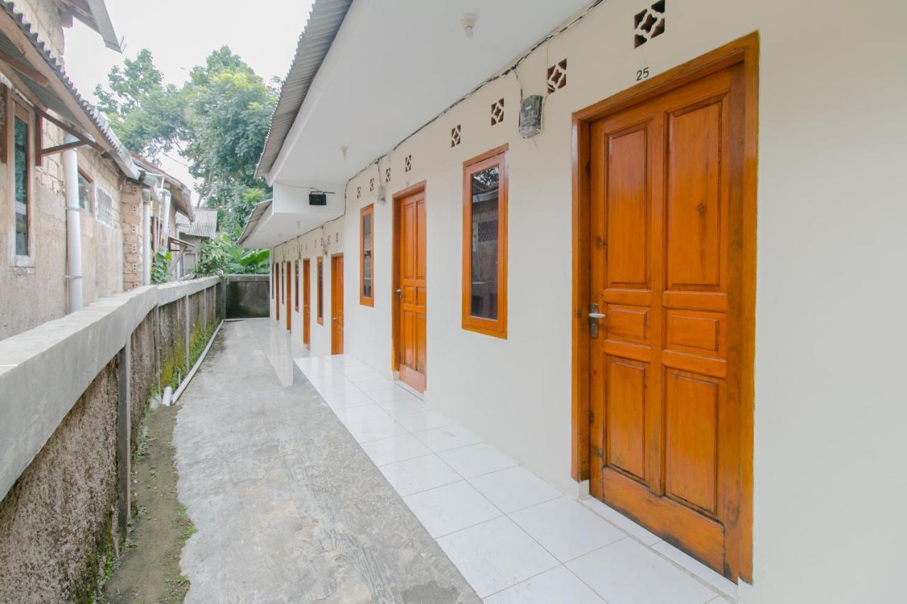 Ayu Homestay Syariah Sukabumi Exterior foto