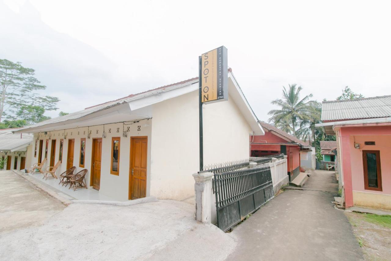Ayu Homestay Syariah Sukabumi Exterior foto