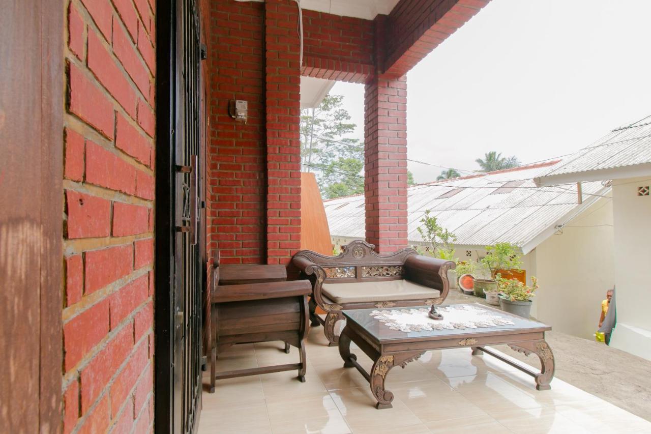 Ayu Homestay Syariah Sukabumi Exterior foto
