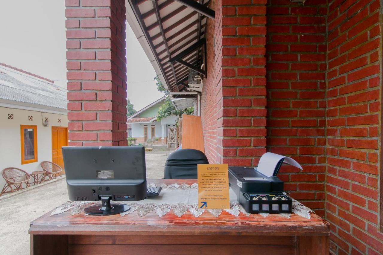 Ayu Homestay Syariah Sukabumi Exterior foto
